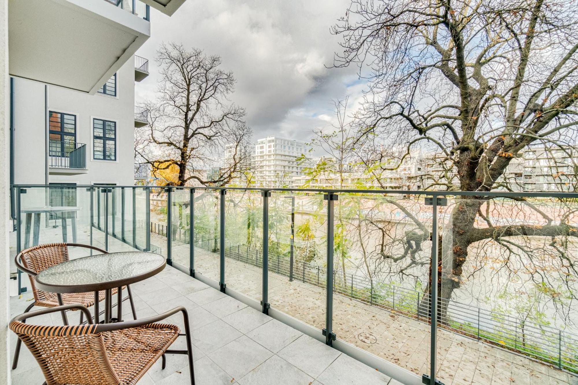 Apartament Riverside View - Parking Free Wrocław Buitenkant foto